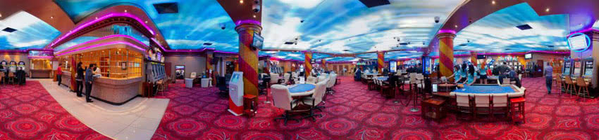 Известное казино София в роскошном отеле Шератон в центре Софии.